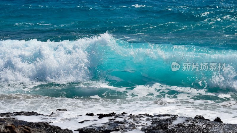 大海浪花巨浪浪潮汹涌海浪波涛汹涌