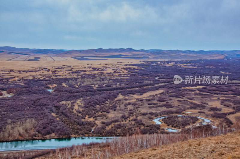 内蒙古呼伦贝尔额尔古纳湿地公园河湾秋景