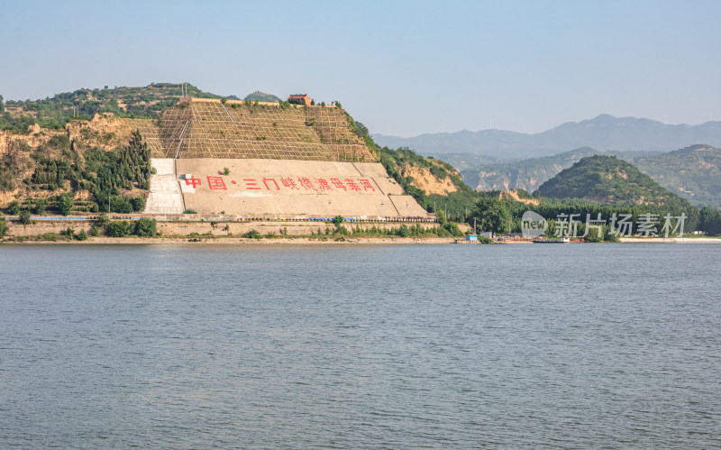 河南三门峡陕州公园天鹅湖黄河公园景点景观