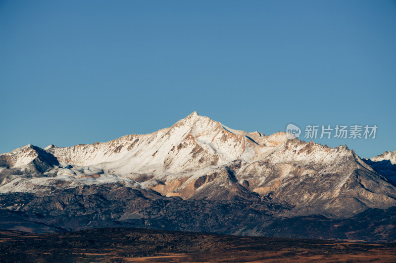 川西高原雪山