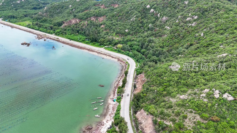 航拍海边唯美公路大海海洋礁石海浪