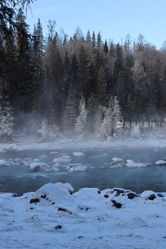 新疆喀纳斯/冬季雪景/阿勒泰的清晨