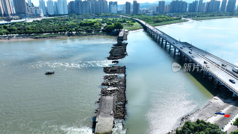 泉州顺济桥遗址航拍断桥倒塌的桥梁顺济新桥