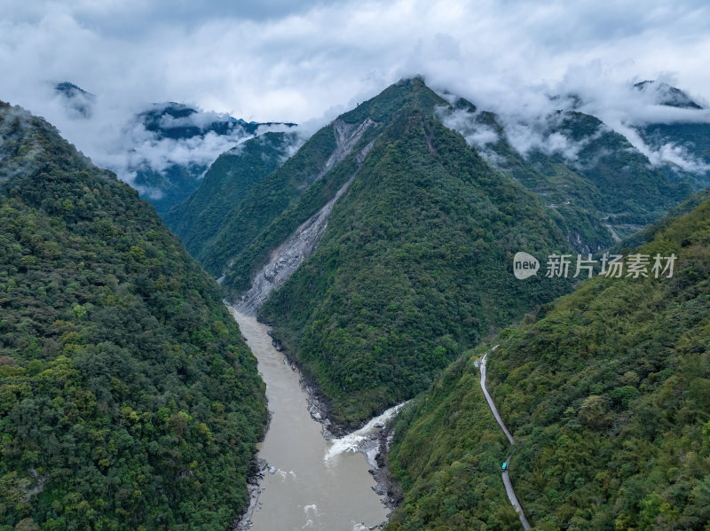 西藏林芝莲花圣地墨脱热带雨林云雾高空航拍