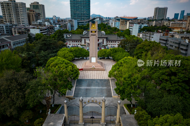 云南人民英雄纪念碑航拍图