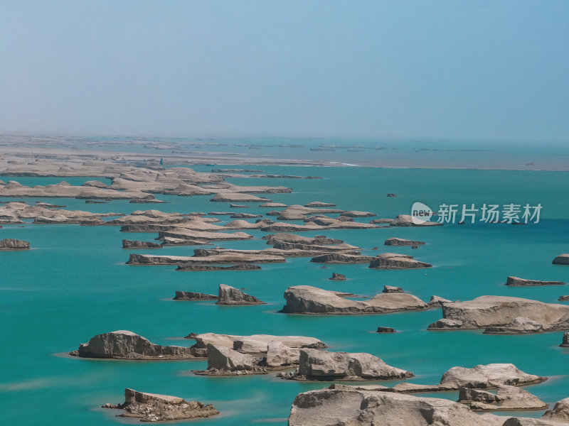 青海海西州乌素特水上雅丹奇异地貌高空航拍