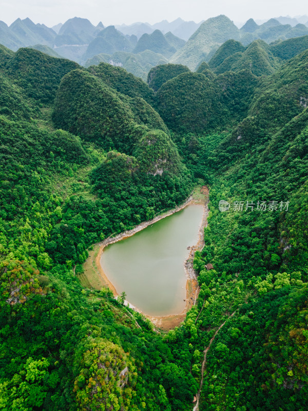 安顺格凸河风景区天赐湖