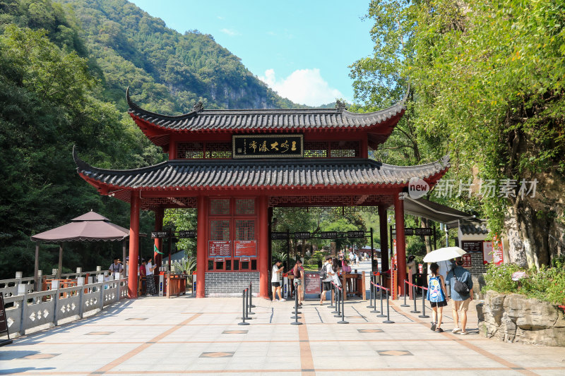 湖北宜昌三峡大瀑布风景区清新夏日风光