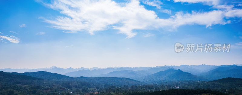 群山云景