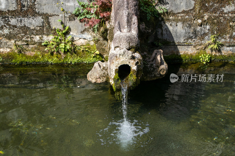 江苏省无锡市惠山古镇古韵石雕流水