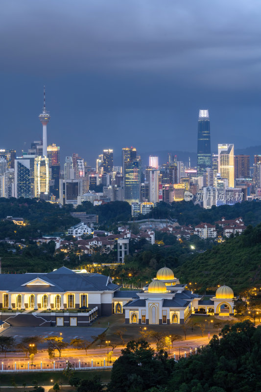 马来西亚吉隆坡城市景观与皇宫壮丽景色