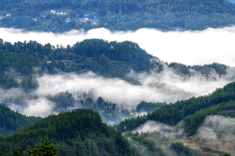 重庆酉阳：石门山的清晨