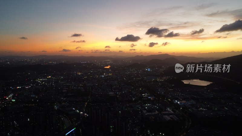 广东东莞：航拍清溪镇日落景象