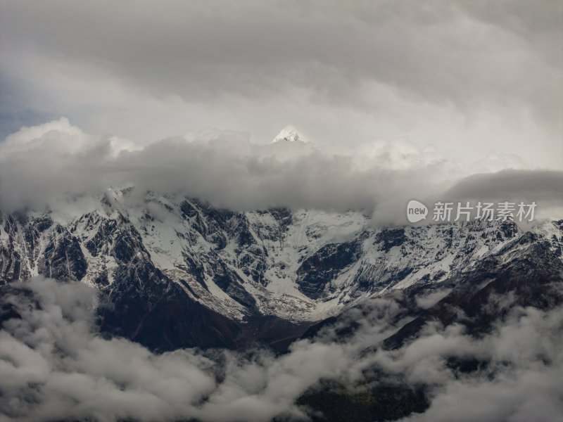 西藏林芝索松村南迦巴瓦峰雪山航拍