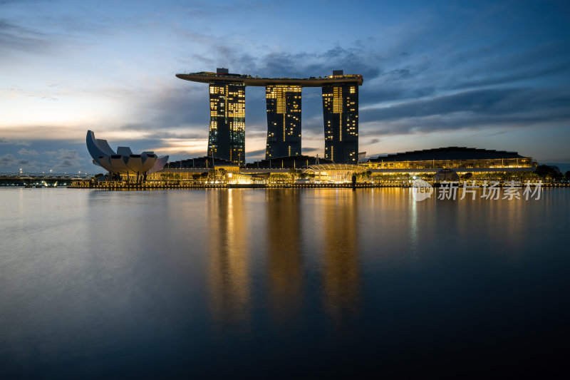 新加坡滨海湾金沙海滨奥林匹克蓝调夜景