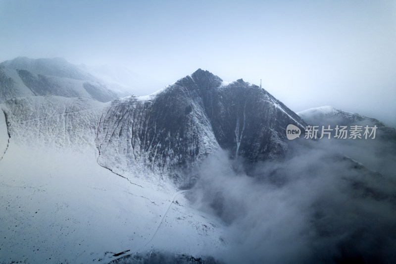 青海 祁连山 雪景