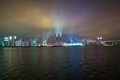 杭州钱江新城灯光秀绚丽夜景