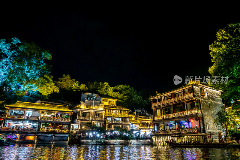 中国湖南湘西凤凰古城夜景