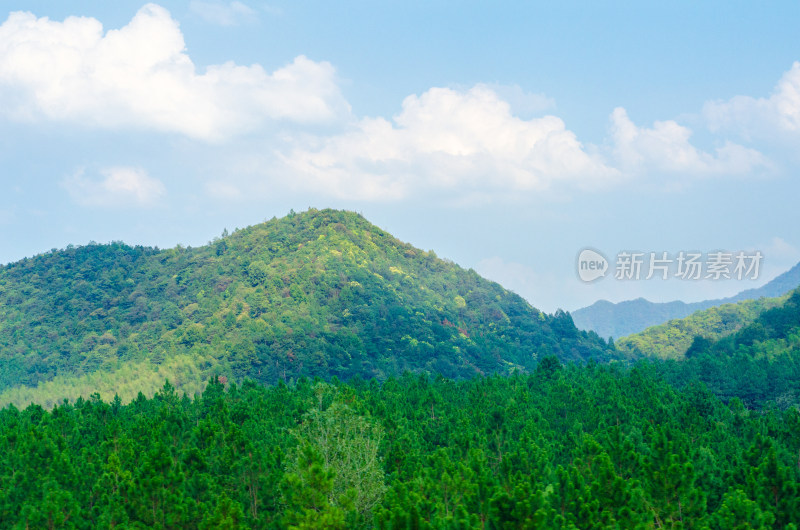 安徽宣城市蓝天白云山区自然风景