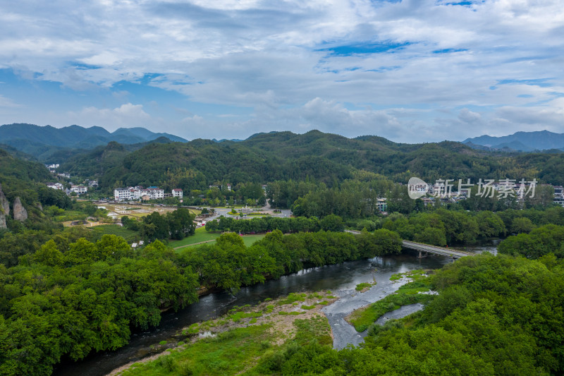 航拍5A景区缙云仙都鼎湖峰风光