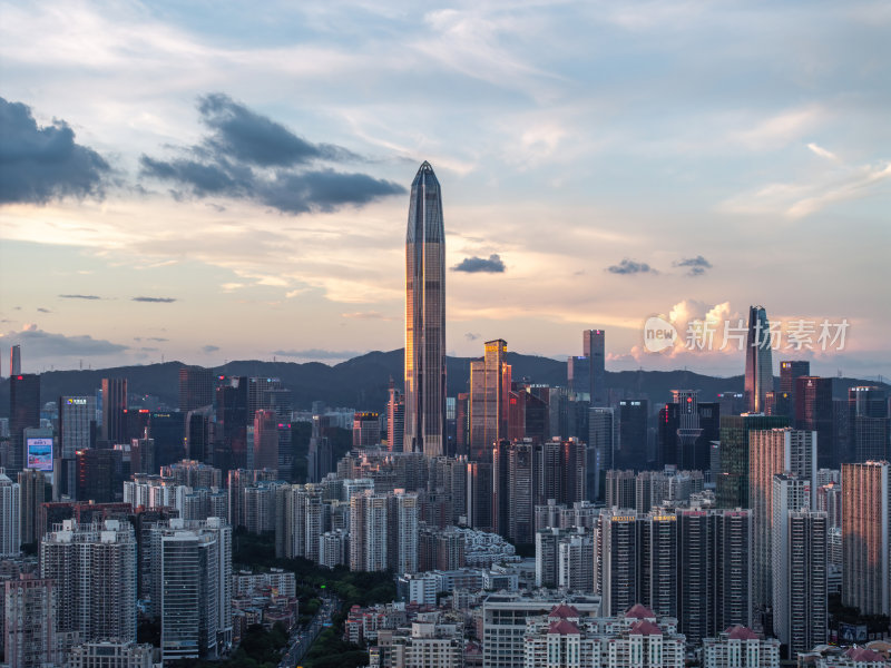 深圳福田CBD大湾区平安大厦夜景蓝调航拍