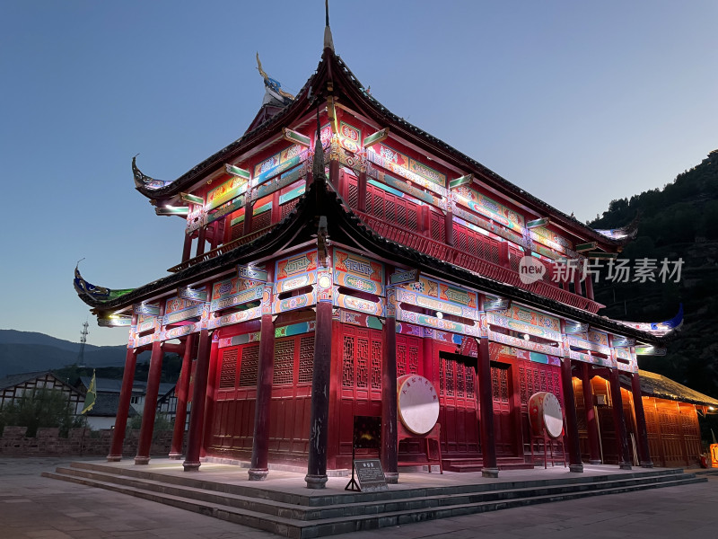 四川阿坝州松潘县松州古城城楼夜景