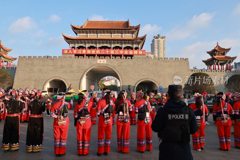 穿城跑健身活动迎接新年