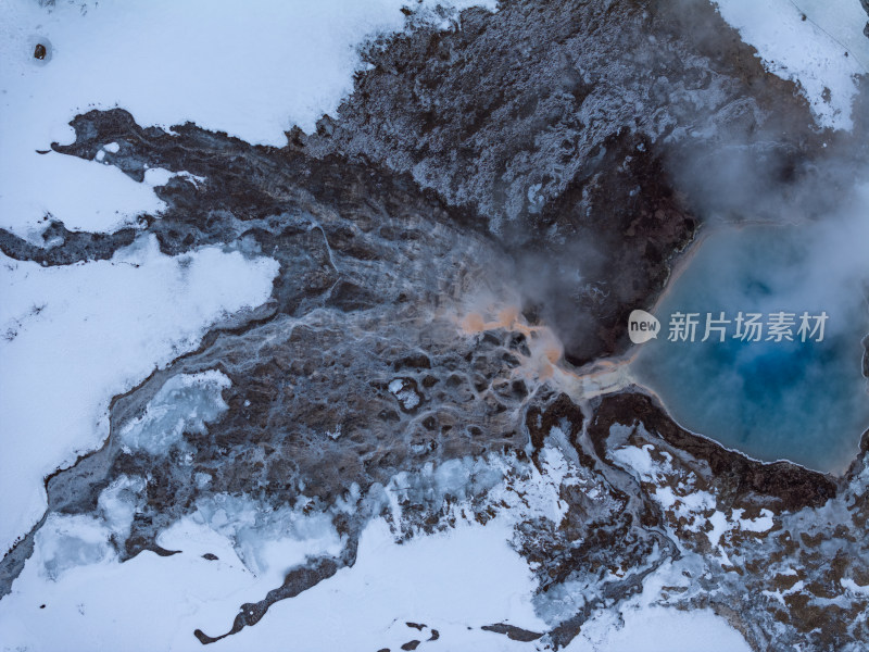 冰岛北极圈火山群间歇泉冬季温泉景观航拍