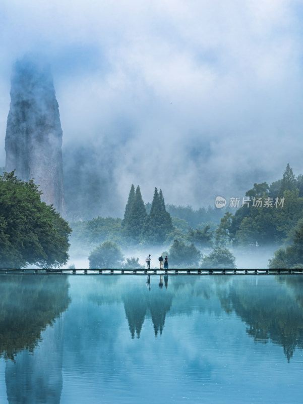 浙江丽水仙都朱潭山风光