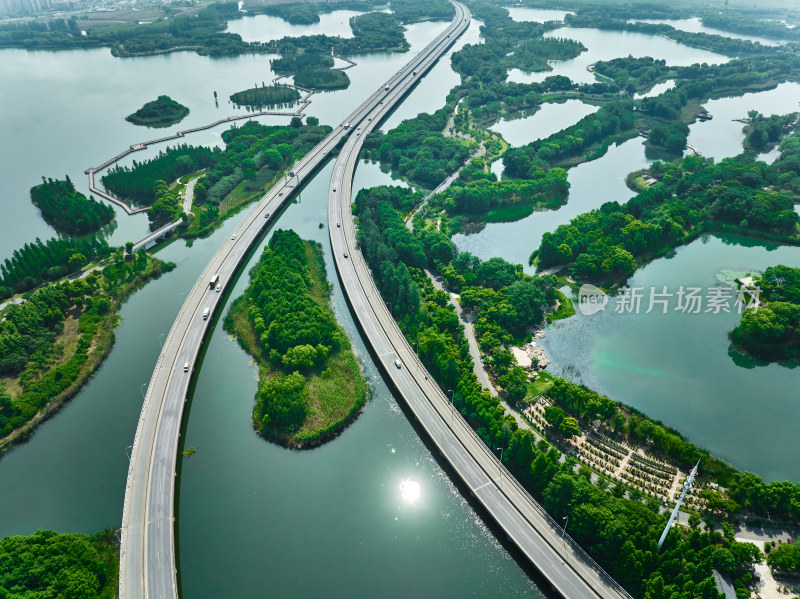 航拍水上公路