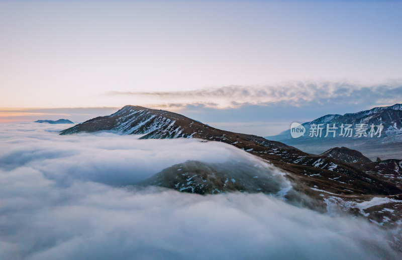 青海拉脊山云海日出