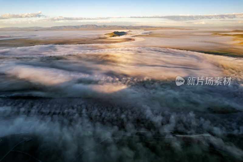 川西若尔盖甘南草原河流日出云海