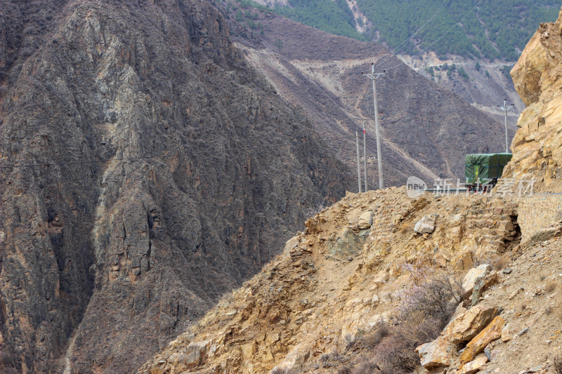 西藏昌都地区G318川藏公路沿途山川风光