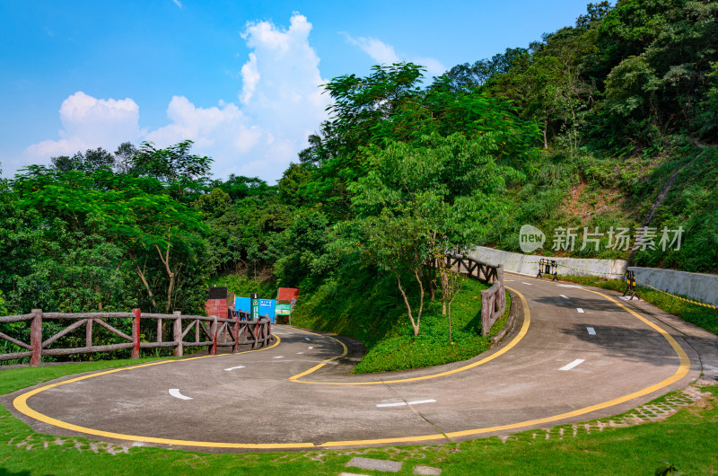 深圳银湖山郊野公园盘山公路景观