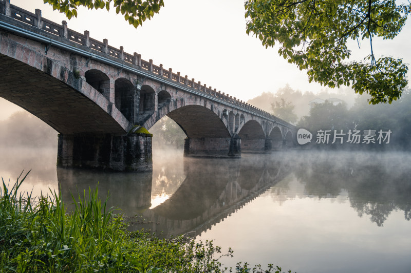 丽水缙云仙都风景区村庄日出航拍