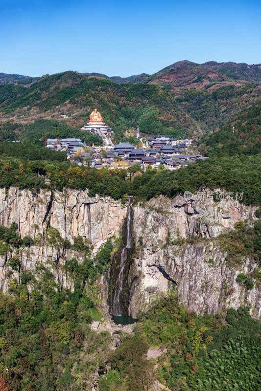 宁波奉化雪窦山雪窦寺弥勒大佛千丈岩