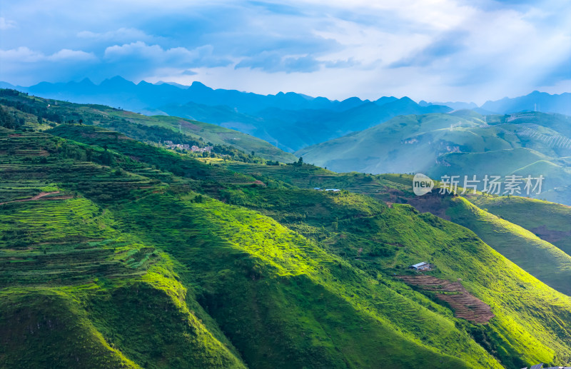 太阳能山地光伏喀斯特地貌