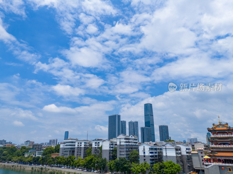 柳州城市建设天空白云航拍图