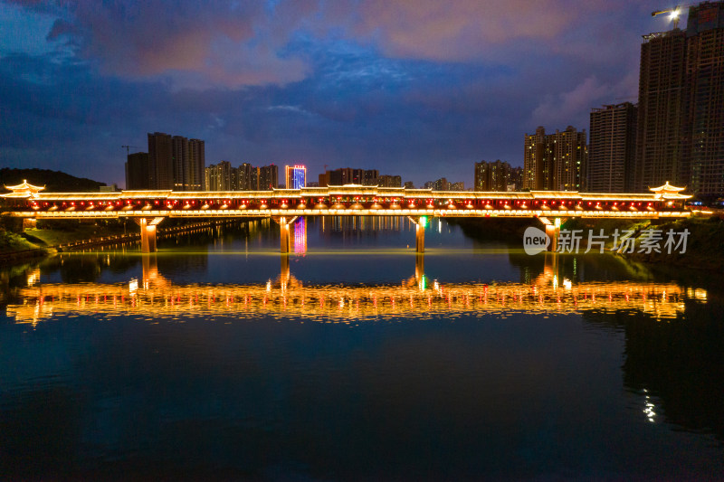 航拍湖南衡阳东洲岛景区过江廊桥夜景航拍