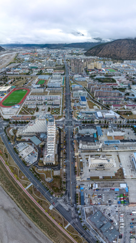 西藏林芝地区八一镇现代化都市航拍