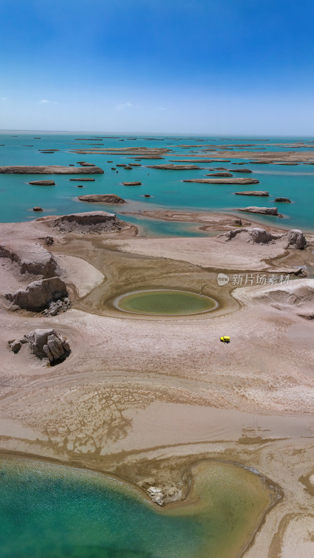 青海海西州乌素特水上雅丹奇异地貌高空航拍