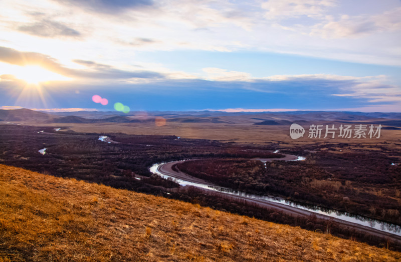 内蒙古呼伦贝尔额尔古纳湿地公园河湾秋景