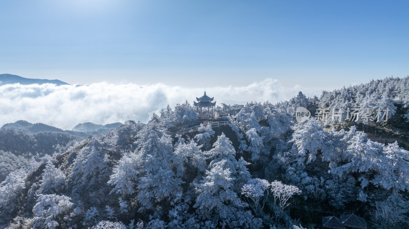 唯美高山日出云海冬季雾凇森林美景大好河山