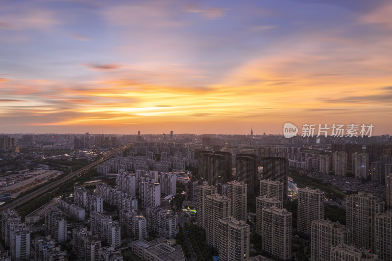 江苏省常州市城市晚霞特写航拍