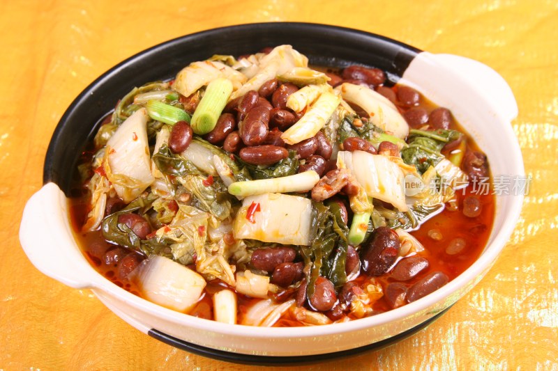 酸菜烩红腰豆