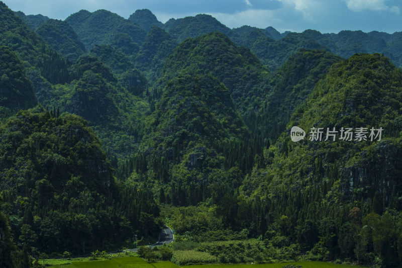 山峰 峰林 群山