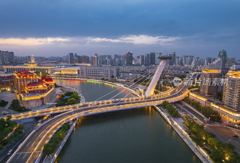 天津海河津湾金融中心城市建筑夜景航拍