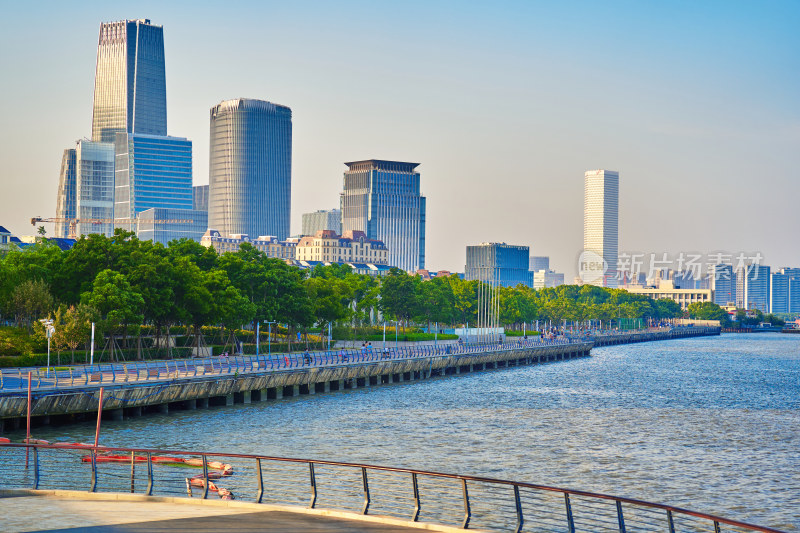 黄浦江两岸的城市建筑