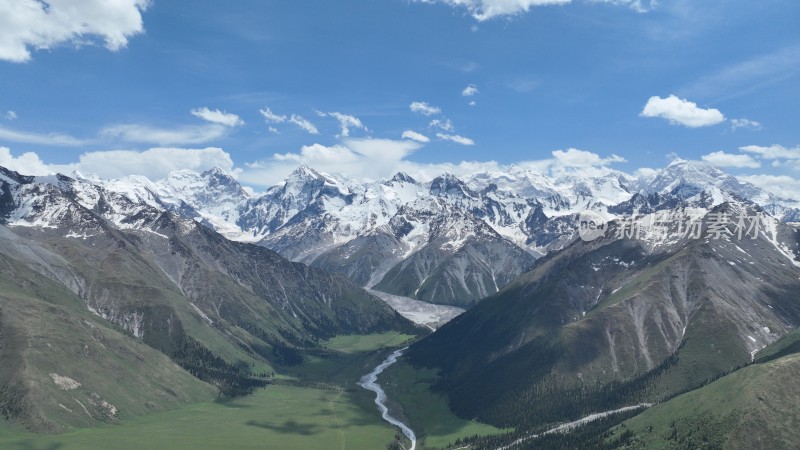 壮丽雪山