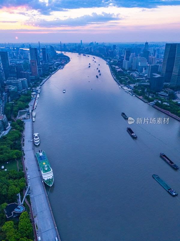 航拍上海黄浦江江畔风光